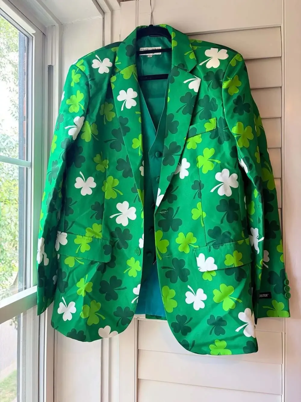 Vesuvio Napoli Shamrock St. Patrick's Day a Halloween 3-Piece Suit & Tie Set
